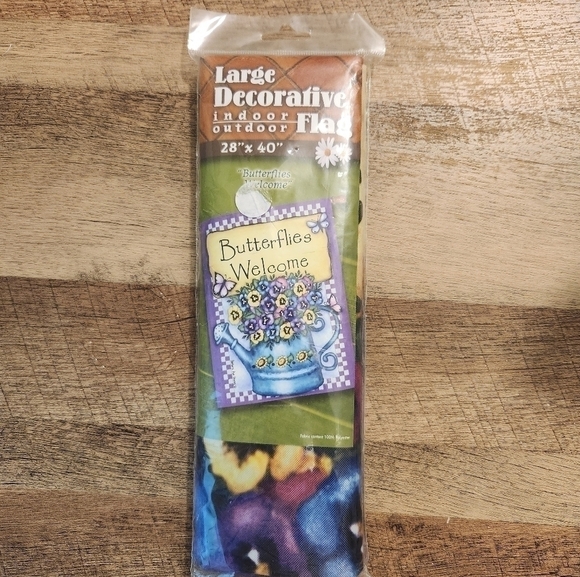 Decorative Flag - Picture 2 of 6